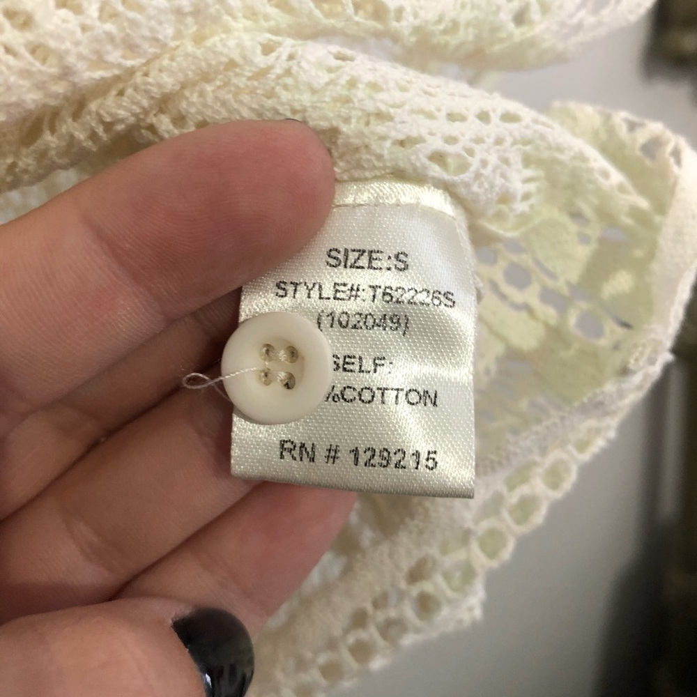 Comme Toi lace peplum tank top - Picture 4 of 4